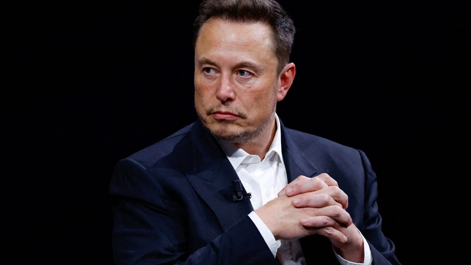 Elon Musk reacts to Jeff Bezos giving business advice in old video