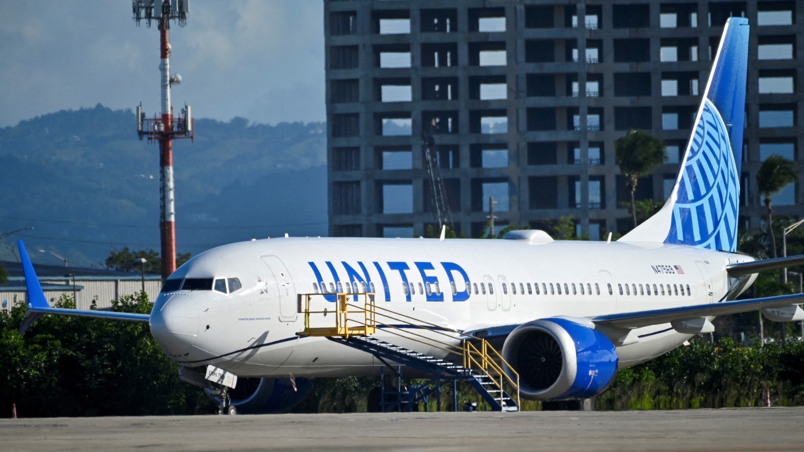 Dog poops in the first class section of United Airlines flight, plane forced to divert